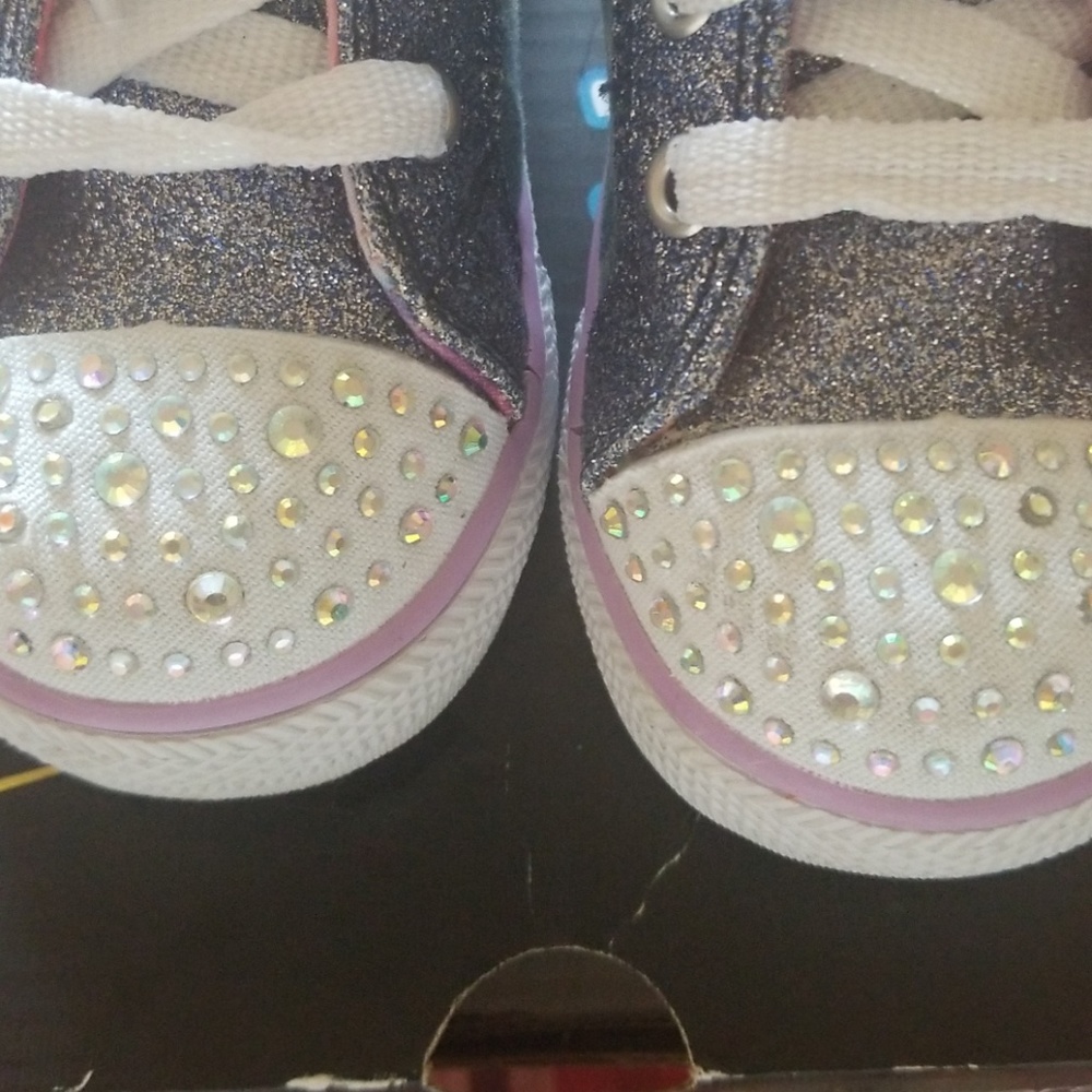 Twinkle toes - Picture 2 of 5